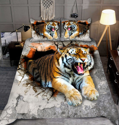 Tiger Break Wall All Over Printed Bedding Set