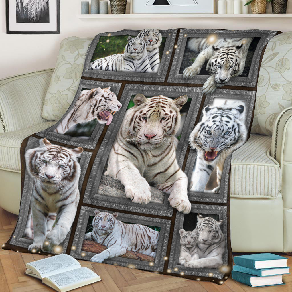 White Tiger Art Fleece Blanket