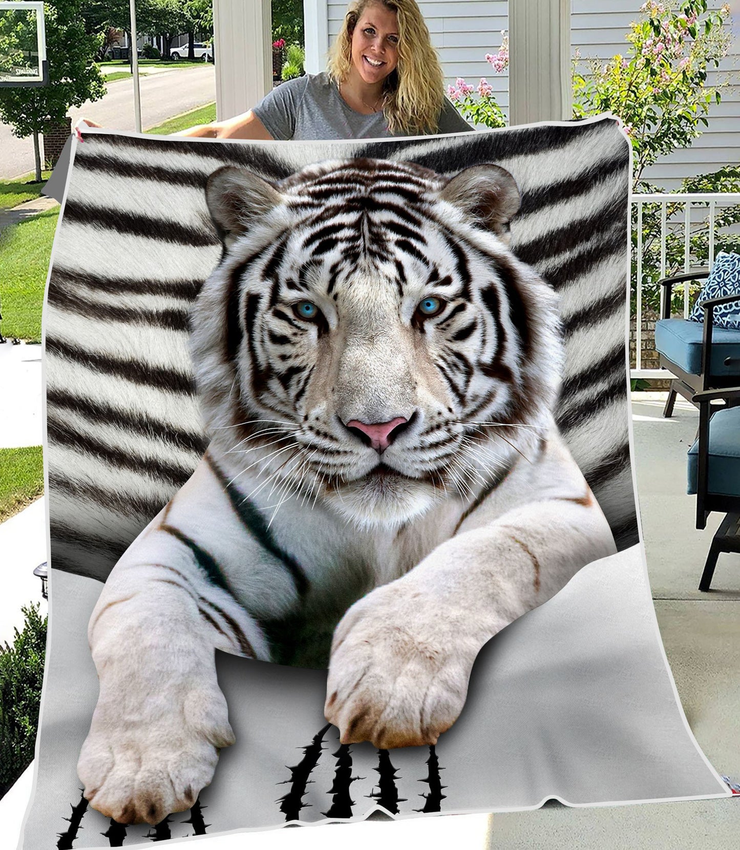 Cool White Tiger Fleece Blanket