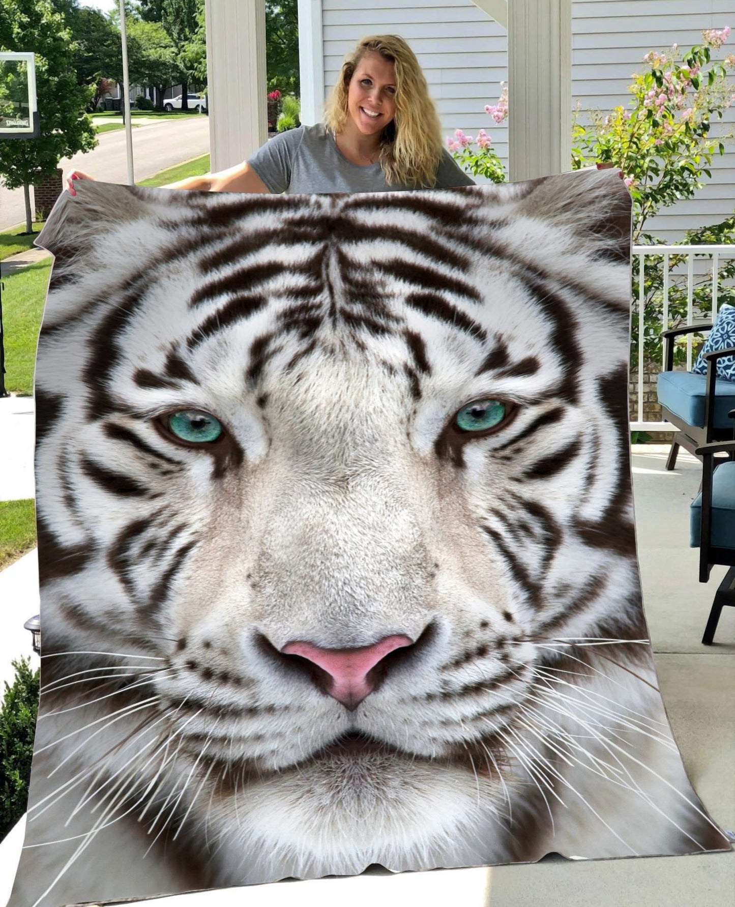 White Tiger Face Fleece Blanket
