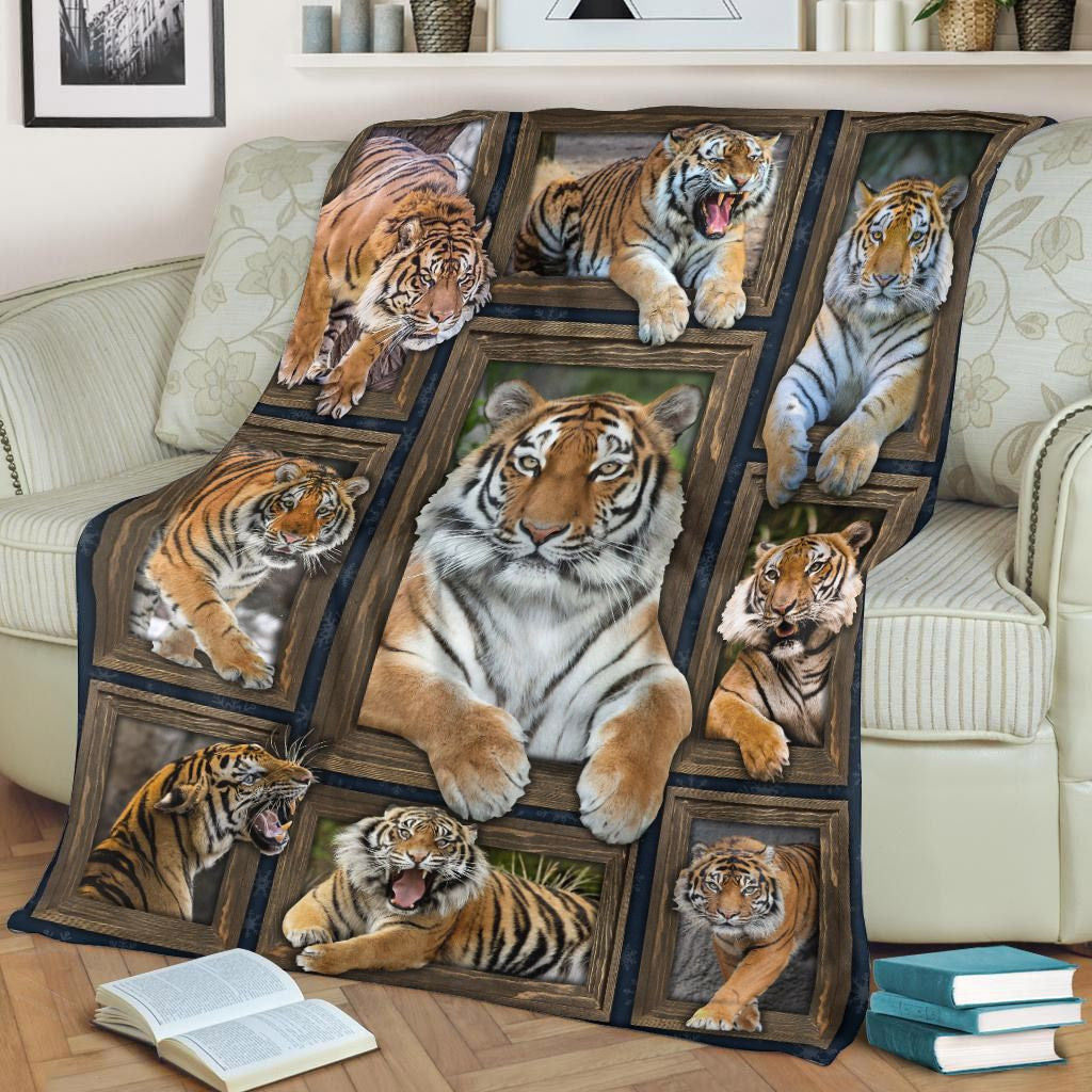 Tiger Q2 Fleece Blanket